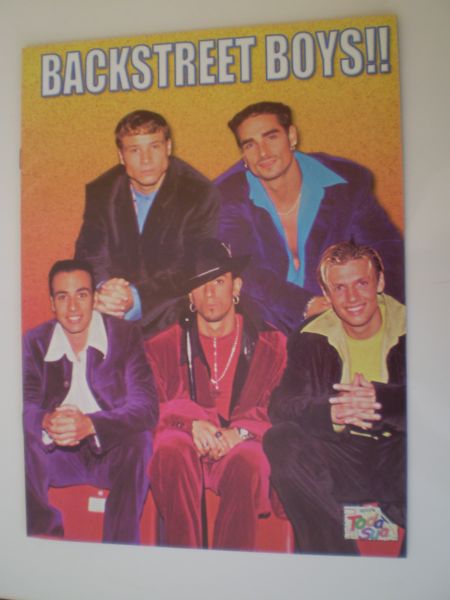 Revista com fotos variadas